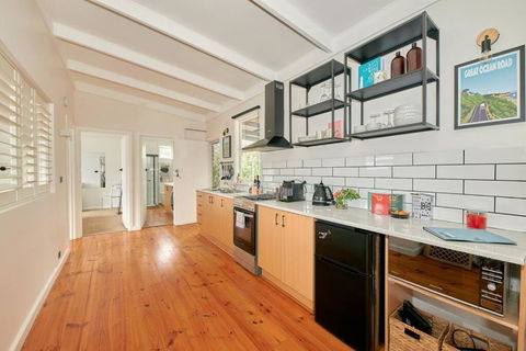 Adorable Beach Shack In The Heart Of Aireys Inlet - Accommodation Australia 1