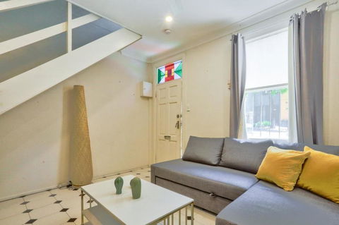 Affordable 3 Bedroom House Darlinghurst With 2 E-Bikes Included - Accommodation Australia 2