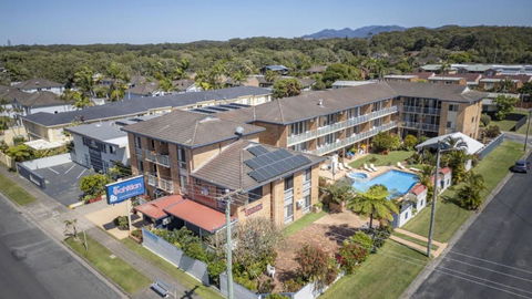Affordable, Pool, Spa, Steps To Beach And Cafes - Accommodation Australia 2