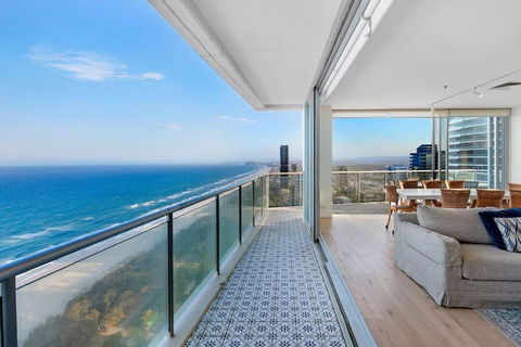 Air On Broadbeach 2 Level Private Apartment - CoastHM - Accommodation Australia 2