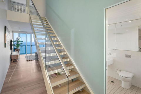 Air On Broadbeach 2 Level Private Apartment - CoastHM - Accommodation Australia 4