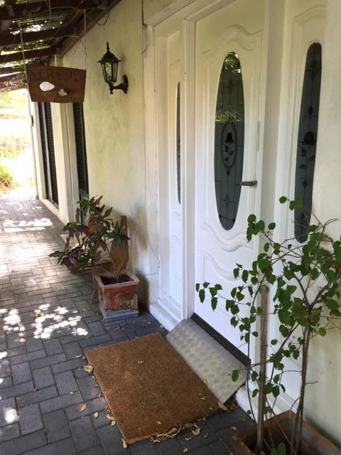 Aarn House B&B Airport Accommodation - Accommodation Australia 0