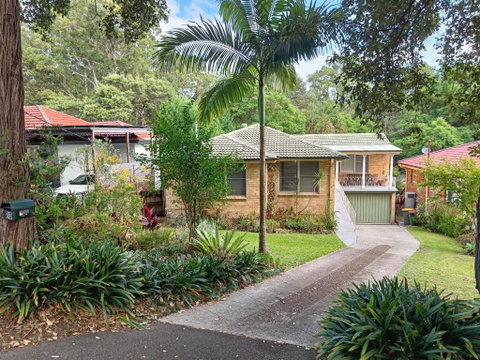 Affordable, Private Apartment With Garage Parking - Accommodation Australia 1