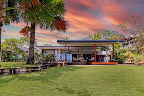 Absolute Beachfront House With Private Pool - Accommodation Australia 0