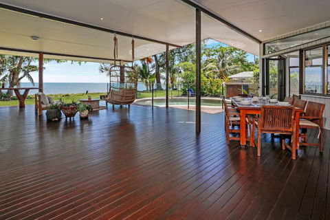 Absolute Beachfront House With Private Pool - Accommodation Australia 2