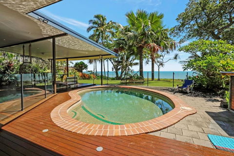 Absolute Beachfront House With Private Pool - Accommodation Australia 3