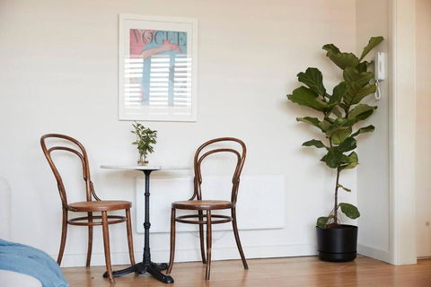 A Touch Of Tuscan Charm Off Toorak Road - Accommodation Australia 2