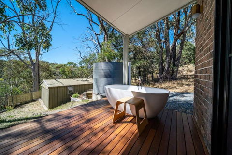 Adelaide Hills Retreat - Surrounded By Nature - Accommodation Australia 1
