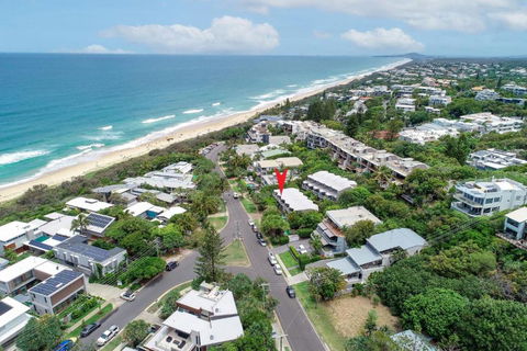 Andari Apartment 2, Sunshine Beach, Beachfront Street And Just Steps To Surf-club - Local Tourism 3