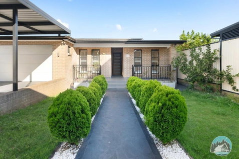 Aircabin - Guildford - 3 Beds Spacious House - Accommodation Australia 1