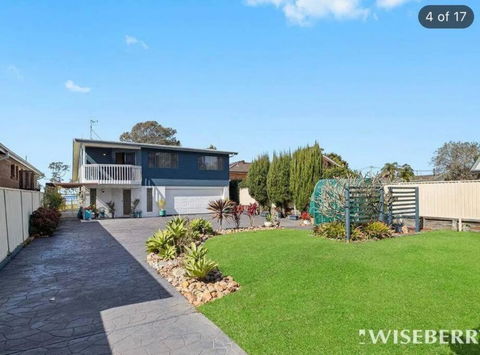 Aircabin - Tuggerawong - Lake Front - 3 Beds House - Accommodation Australia 1