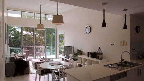 Aircon, Nespresso, Wine - Accommodation Australia 1