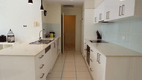 Aircon, Nespresso, Wine - Accommodation Australia 2