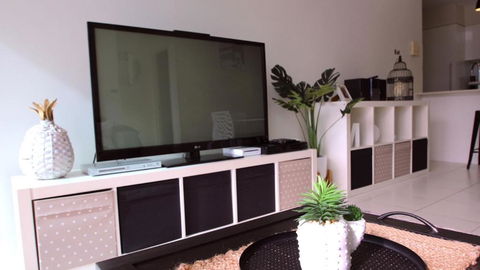 Aircon, Nespresso, Wine - Accommodation Australia 4