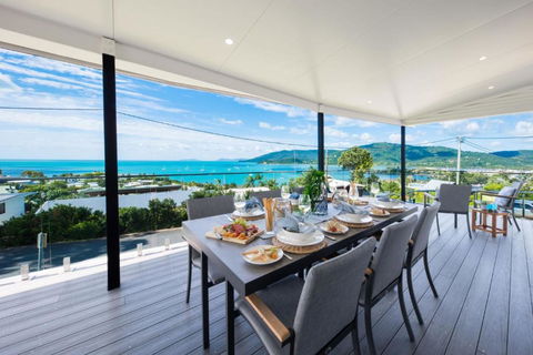 Airlie Blue On Blue - Accommodation Australia 0