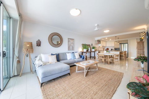 Airlie Sea View - Tropical Vibes Whitsundays - Accommodation Australia 1
