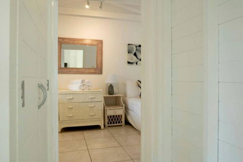Alani - Absolute Beachfront - Sleeps Up To 10 - Accommodation Australia 4