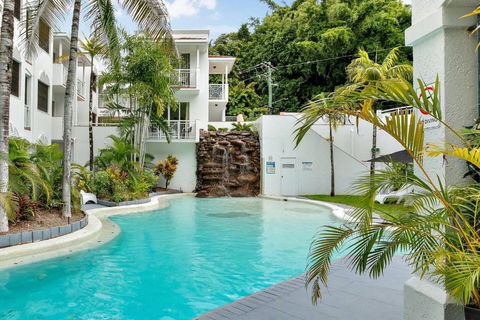 Alassio Poolside Resort - Palm Cove Beachfront Oasis - Accommodation Australia 0