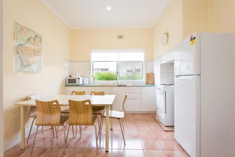 Albany Holiday Units - Accommodation Australia 3
