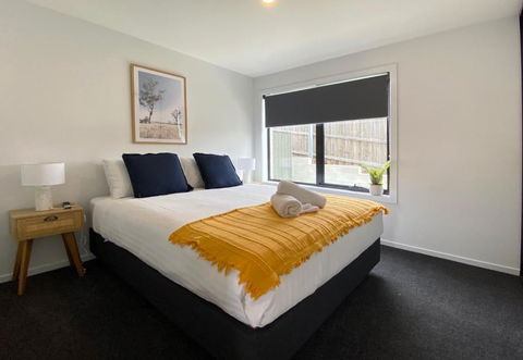 Albatross Rise - Modern Family Home - Accommodation Australia 0