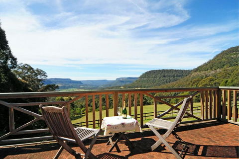 Alcheringa Cottage Amazing Location With Views - Accommodation Australia 2