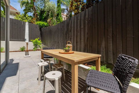 Alexandra Elegance - Riverside Living In Style - Accommodation Australia 1