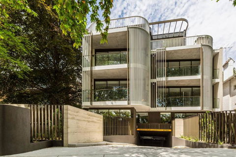 Alexandra Elegance - Riverside Living In Style - Accommodation Australia 4