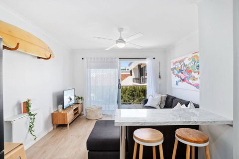 Alfred Street - Hosted By Burleigh Letting - Accommodation Australia 0