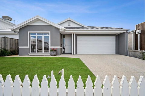 All Day Sunshine And Relaxation -Pet Friendly - Accommodation Australia 2