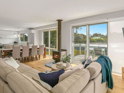 All Decked Out - Accommodation Australia 2