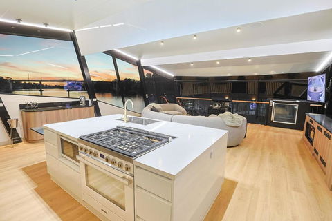 All Seasons Houseboats - Accommodation Australia 4
