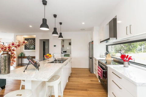 Allawah - Accommodation Australia 3