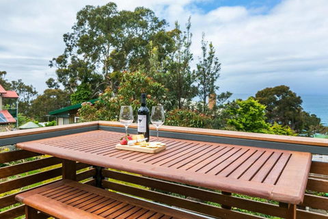 Allawah - Accommodation Australia 0