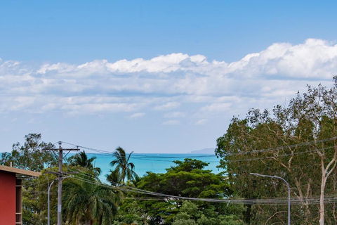 Allure 11- Airlie Central Apartments - Accommodation Australia 1