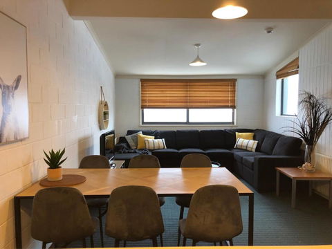 Alpine Cabin- Spa/Pool/Sauna - Accommodation Australia 0