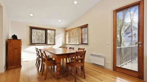 Alpine Walkabout - Accommodation Australia 4