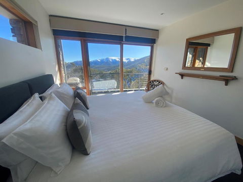 Alpine Woodsmoke Apartments - Accommodation Australia 2