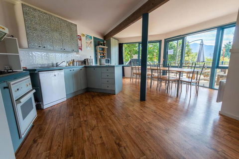 Alpzview Guesthouse - Accommodation Australia 1