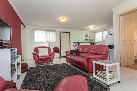 Altona Garden Retreat - Accommodation Australia 4