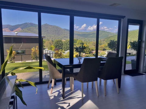 Altura Apartment Bright - Accommodation Australia 0