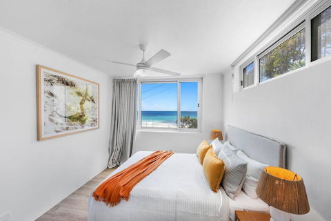 Amazing Beach View And Perfect Location Kirra - Accommodation Australia 3