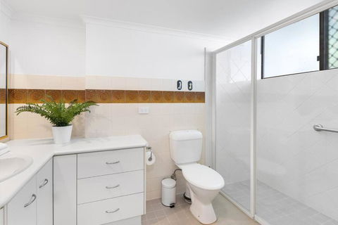 Amazing Beach View And Perfect Location Kirra - Accommodation Australia 4
