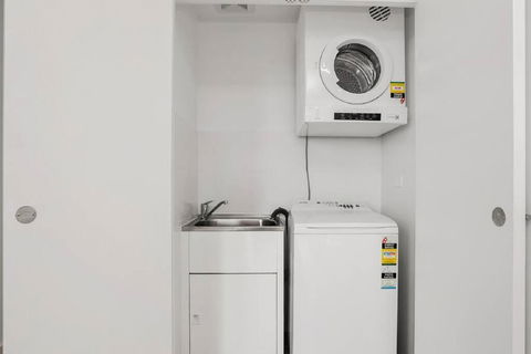 Amazing Two Bedroom St Leonards ATC62010 - Accommodation Australia 1