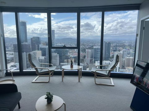Amazing Views 60th Level Skytower 3 Bedrooms - Accommodation Australia 0