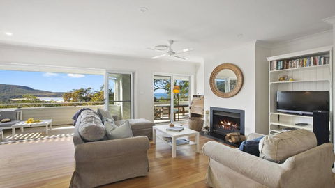 Amazing Views, Pet Friendly On Grandview - Local Tourism 0