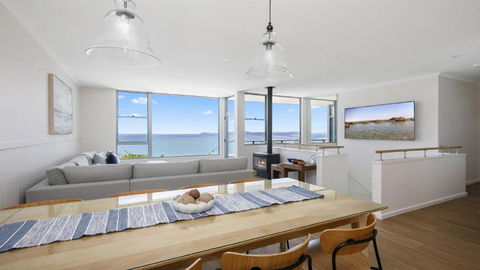 Amazing Views, Stunning Beaches And Beautiful Bushwalks - Accommodation Australia 0