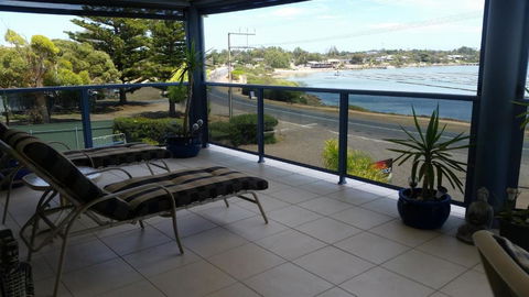 Ambience Apartments Penthouse - Accommodation Australia 3