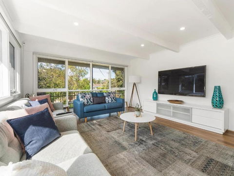 Amelia - Moments To The Bay - Accommodation Australia 1