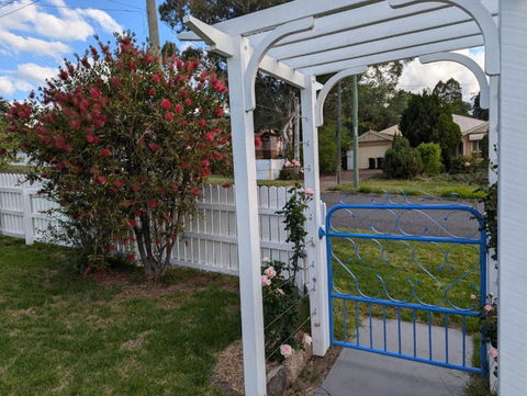 Amiens Cottage. Queenslander, Charming, Central. - Accommodation Australia 1