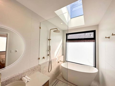 Amila - Central Location With Designed Spaces - Accommodation Australia 2